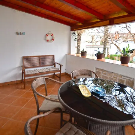 Greta Apartment